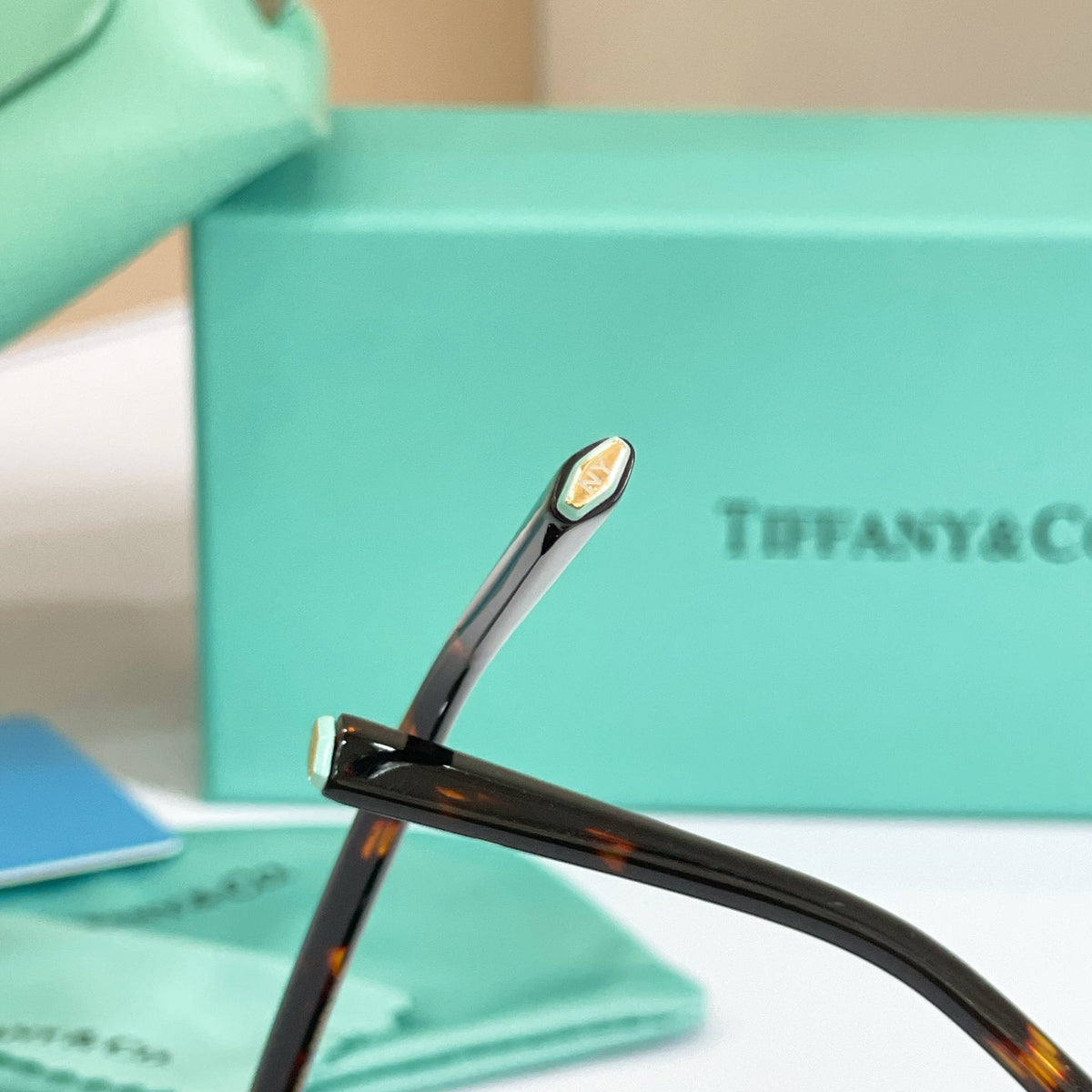 TIFFANY & CO. Sunglasses TF4260U